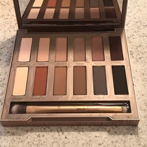 URBAN DECAY Naked Ultimate Basics Shadow Palette